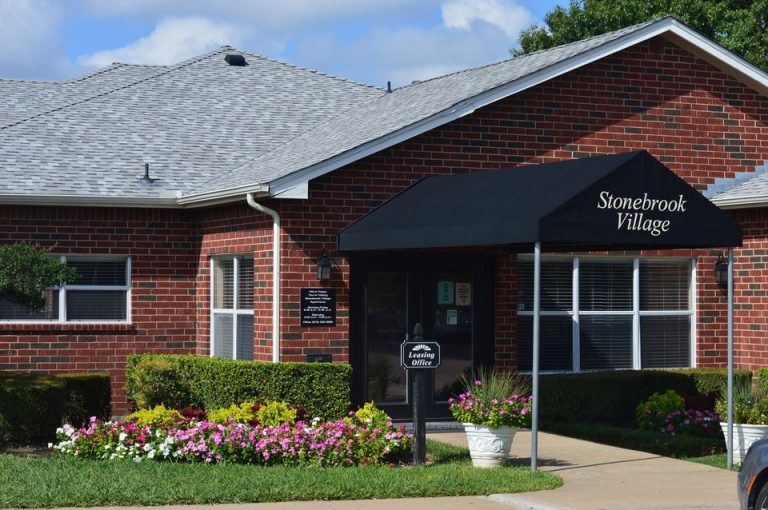 Stonebrook Village 768x510